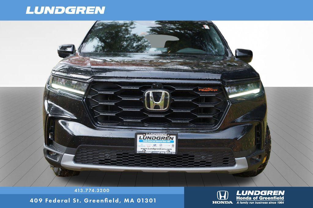 new 2025 Honda Pilot car, priced at $50,895