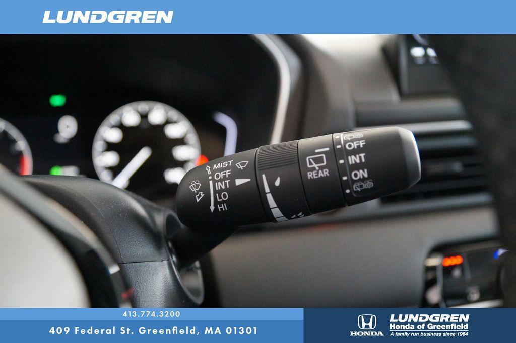 new 2025 Honda Pilot car, priced at $51,050