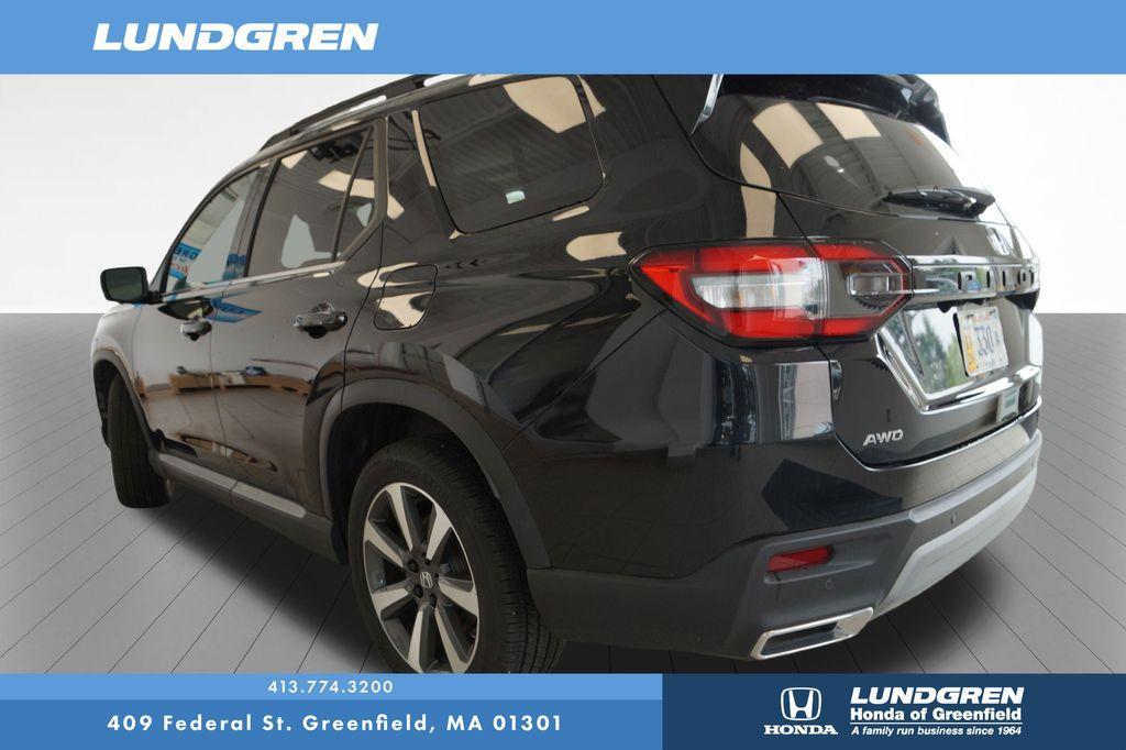 used 2024 Honda Pilot car, priced at $49,865