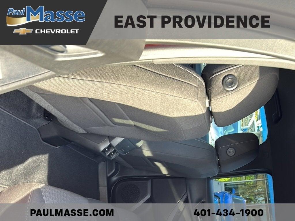 used 2025 Chevrolet Equinox car, priced at $29,988