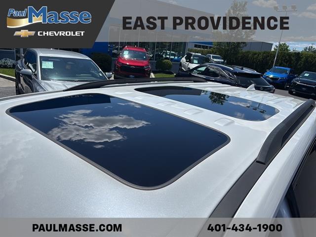 used 2023 Chevrolet Traverse car, priced at $38,988
