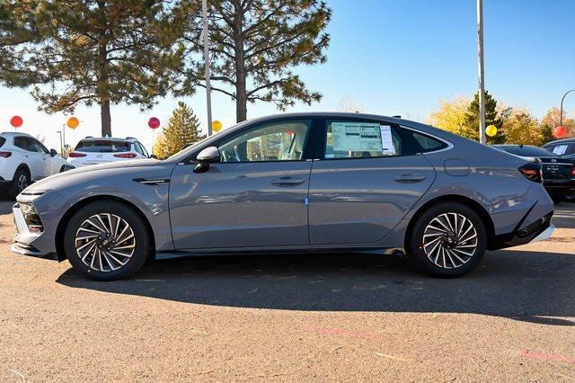 new 2025 Hyundai Sonata Hybrid car, priced at $31,194