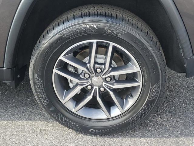 used 2017 Jeep Grand Cherokee car, priced at $14,990