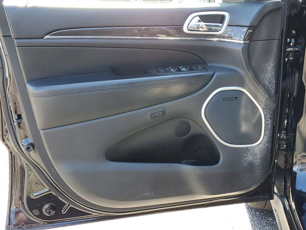 used 2015 Jeep Grand Cherokee car, priced at $9,990