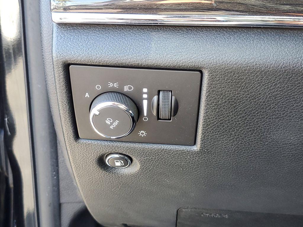 used 2015 Jeep Grand Cherokee car, priced at $9,990