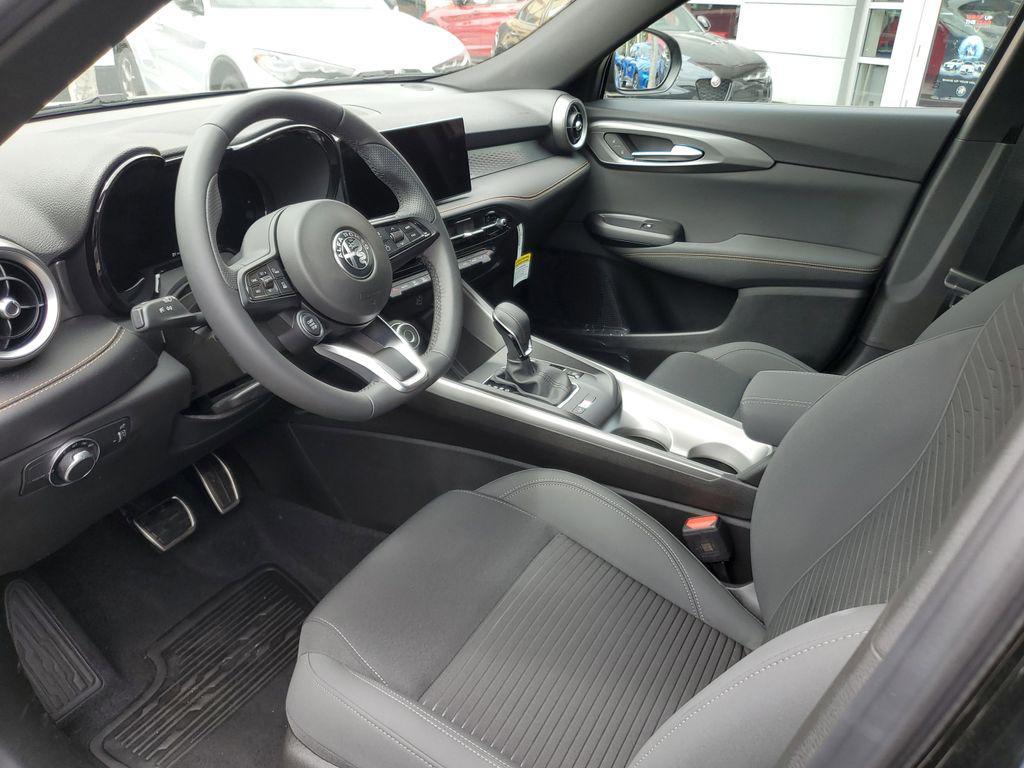 new 2025 Alfa Romeo Tonale car, priced at $33,490