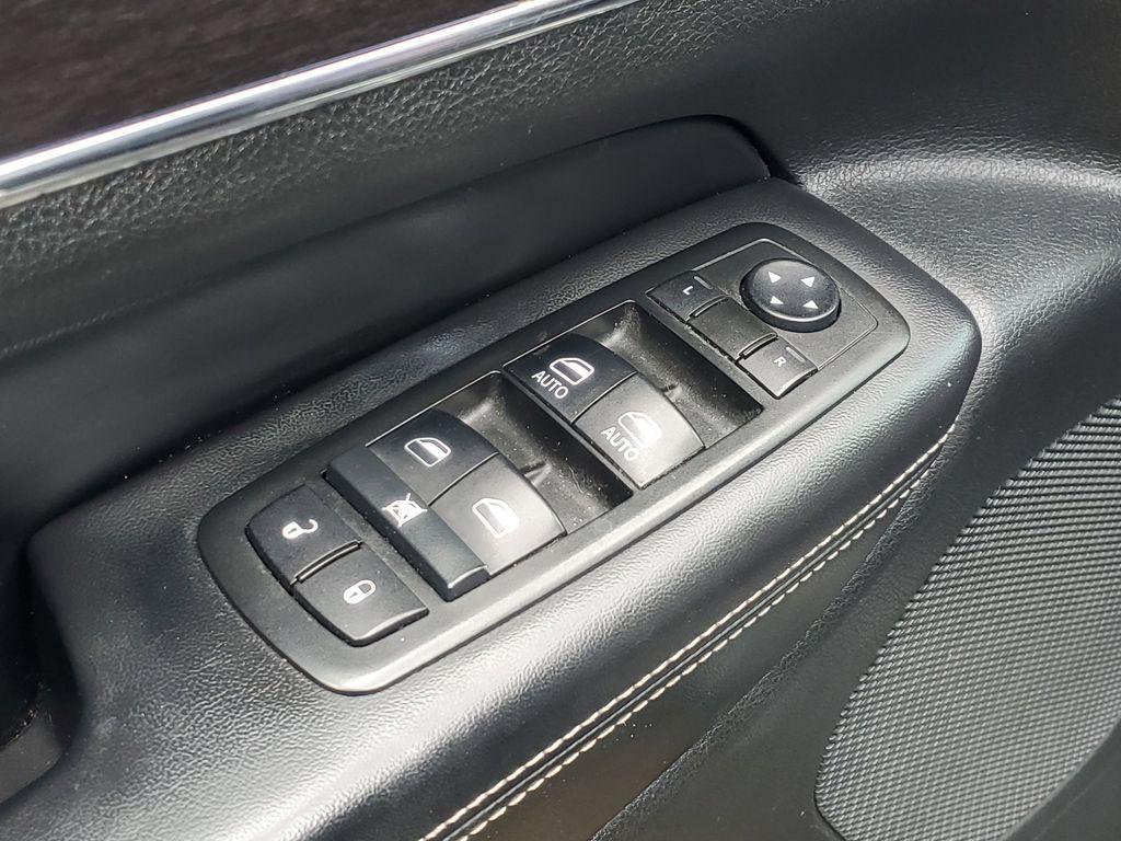 used 2015 Jeep Grand Cherokee car, priced at $9,990