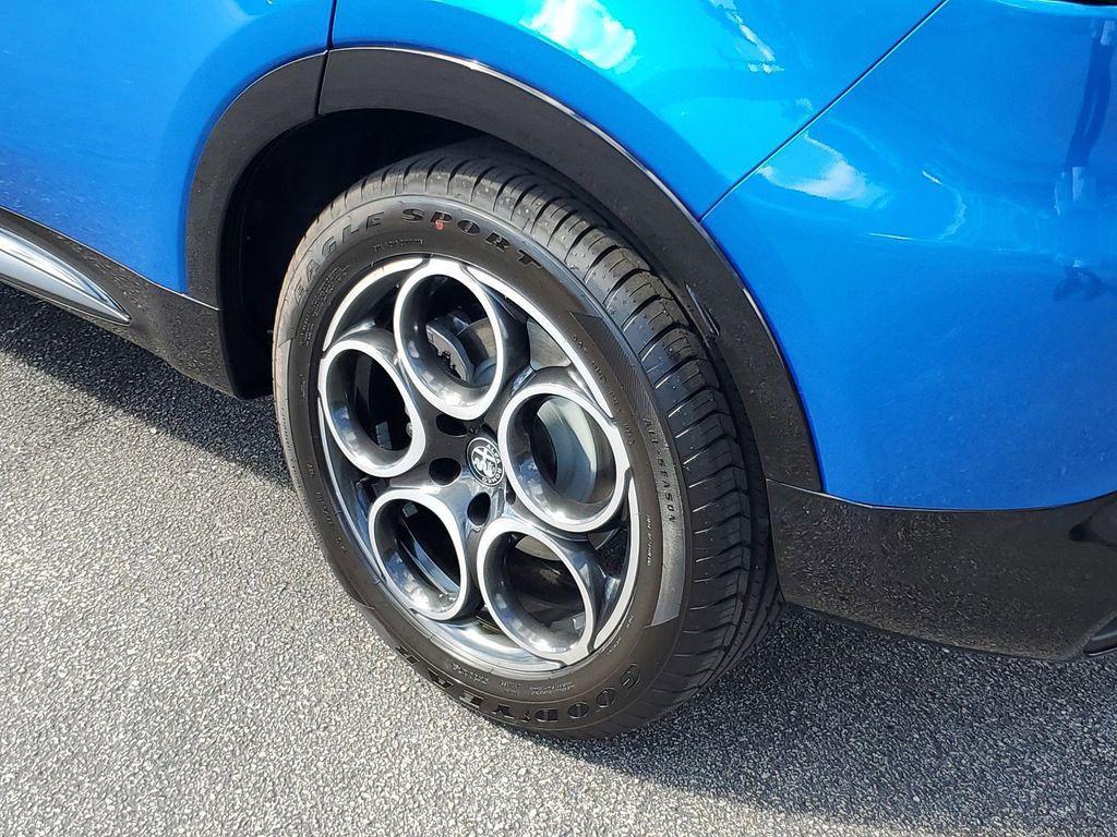 new 2025 Alfa Romeo Tonale car, priced at $41,225