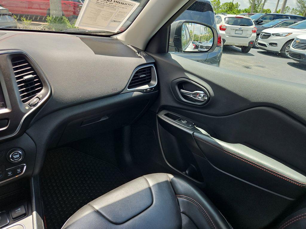 used 2019 Jeep Cherokee car, priced at $13,990