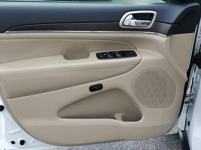 used 2017 Jeep Grand Cherokee car, priced at $12,490