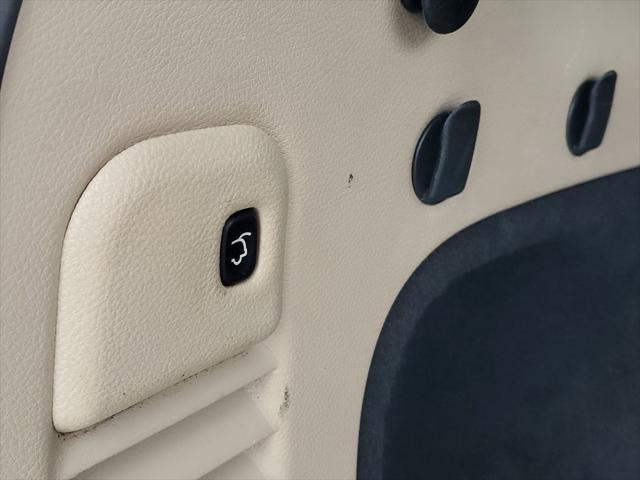 used 2017 Jeep Grand Cherokee car, priced at $12,490