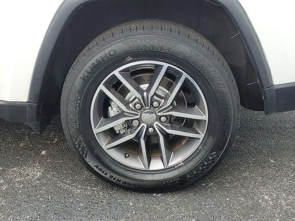 used 2017 Jeep Grand Cherokee car, priced at $11,690