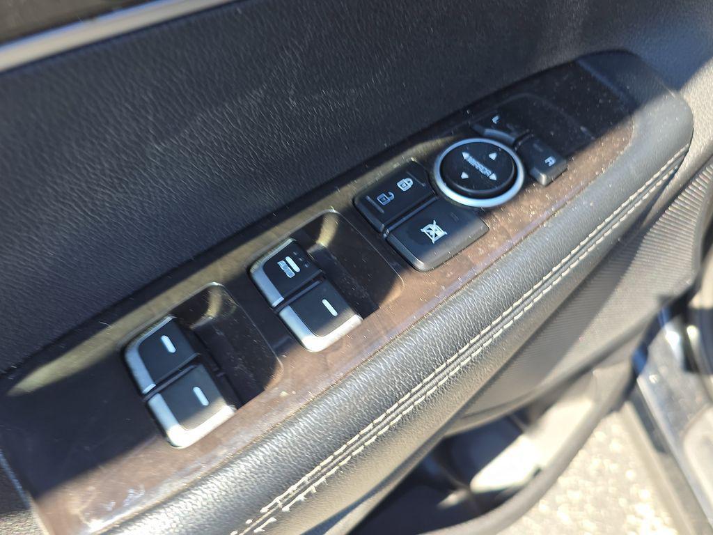 used 2017 Kia Sorento car, priced at $9,990