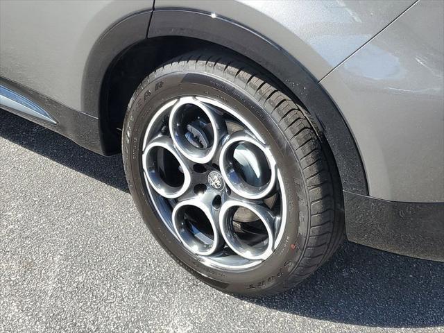 new 2025 Alfa Romeo Tonale car, priced at $42,225