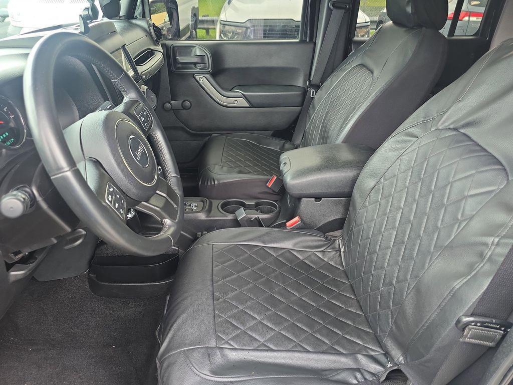 used 2015 Jeep Wrangler Unlimited car, priced at $13,490