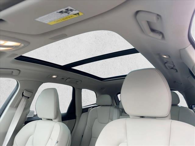 used 2023 Volvo XC60 car, priced at $28,297