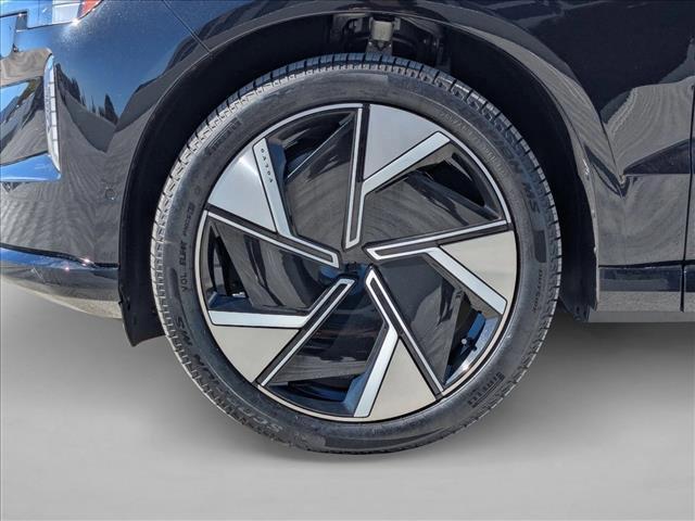 new 2025 Volvo EX90 car, priced at $82,297