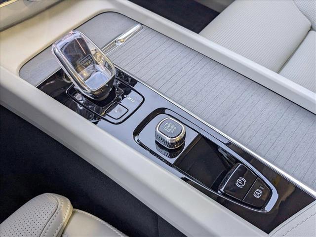 new 2025 Volvo XC60 car, priced at $70,875
