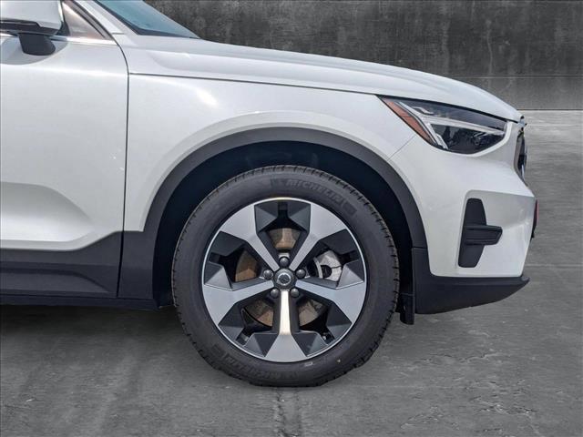 new 2025 Volvo XC40 car, priced at $44,015