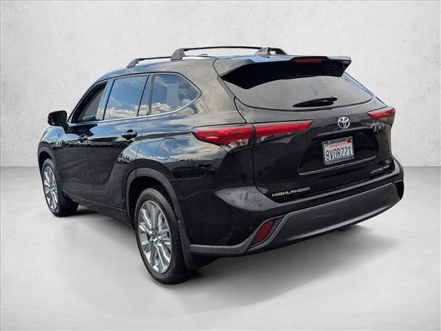 used 2021 Toyota Highlander car, priced at $32,064