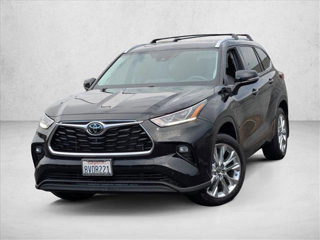 used 2021 Toyota Highlander car, priced at $32,064
