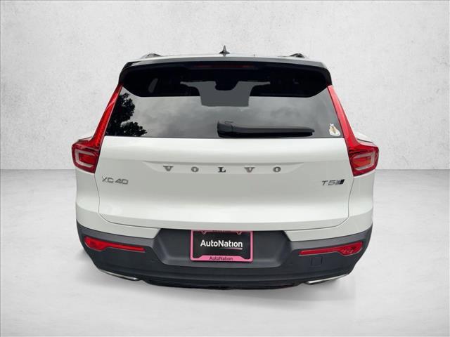 used 2020 Volvo XC40 car, priced at $24,495