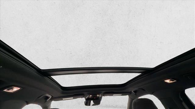 used 2020 Volvo XC40 car, priced at $24,495
