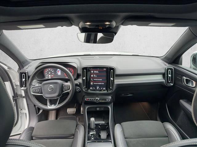 used 2020 Volvo XC40 car, priced at $24,495