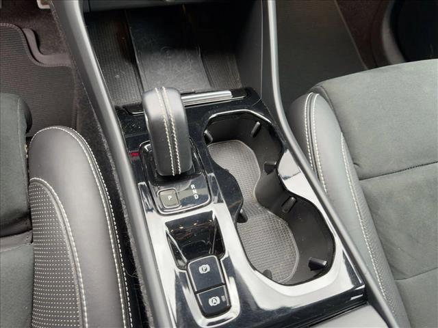 used 2020 Volvo XC40 car, priced at $24,495