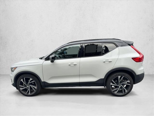 used 2020 Volvo XC40 car, priced at $24,495