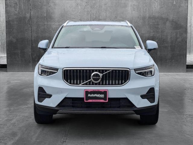 new 2025 Volvo XC40 car, priced at $44,250