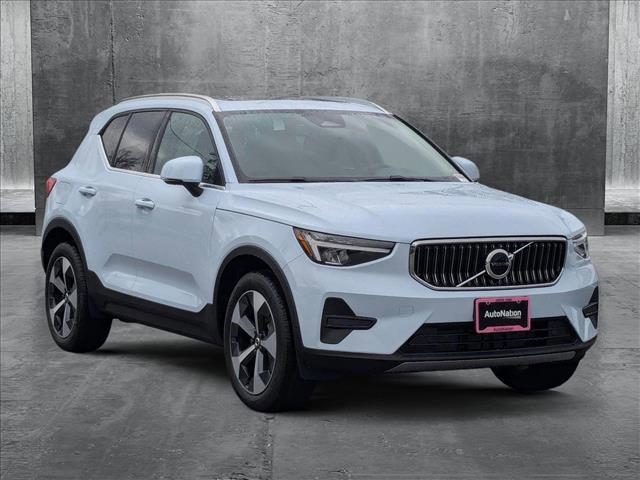 new 2025 Volvo XC40 car, priced at $44,250