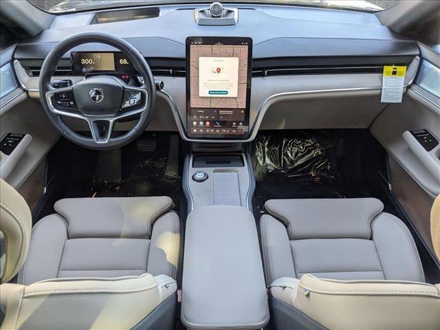 new 2025 Volvo EX90 car, priced at $91,195