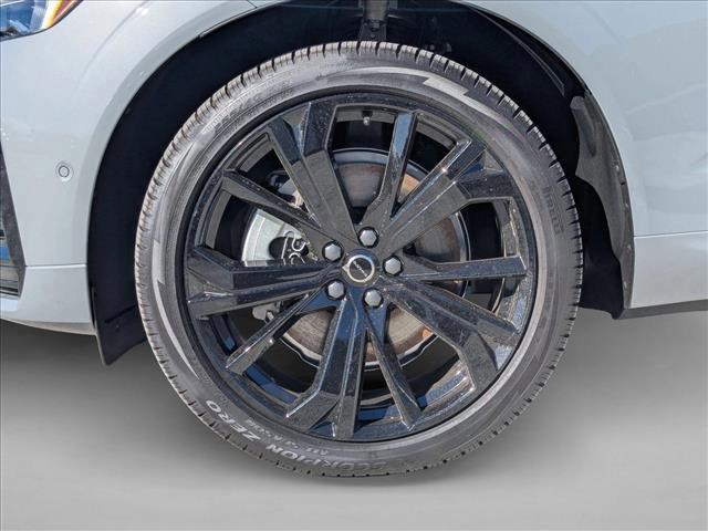 new 2026 Volvo XC60 Plug-In Hybrid car, priced at $78,935