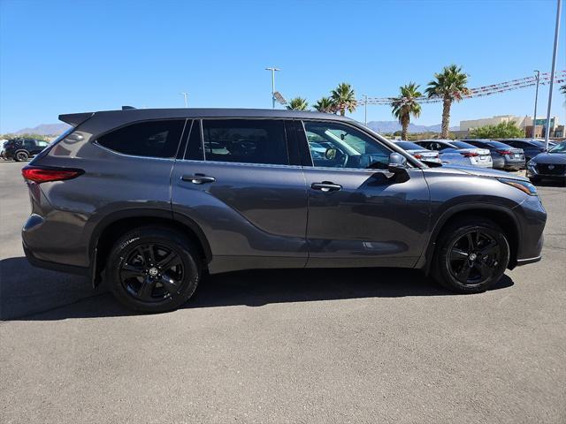 used 2021 Toyota Highlander car, priced at $31,999