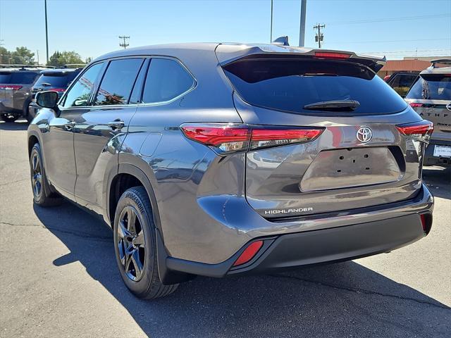 used 2021 Toyota Highlander car, priced at $31,999