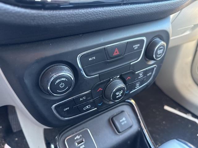 used 2020 Jeep Compass car, priced at $14,000