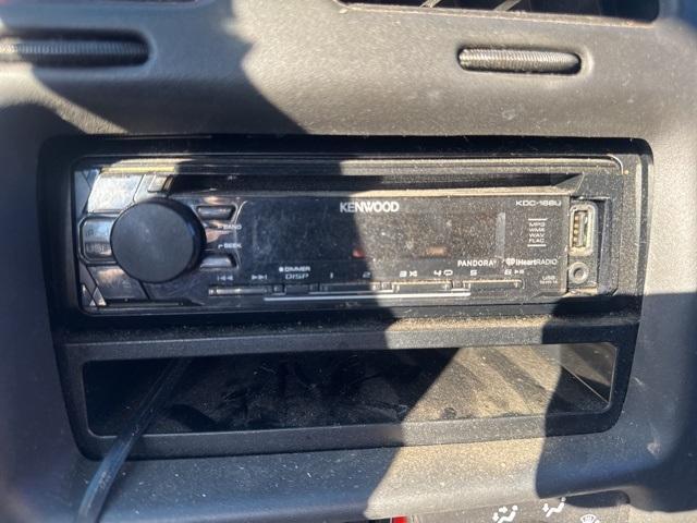 used 2001 Chevrolet Monte Carlo car, priced at $4,175