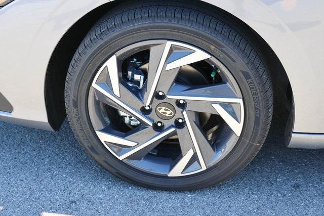 new 2025 Hyundai ELANTRA HEV car, priced at $25,983