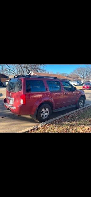 used 2007 Nissan Pathfinder car, priced at $2,500