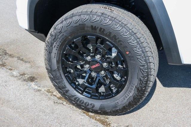 new 2026 GMC Canyon car, priced at $47,650