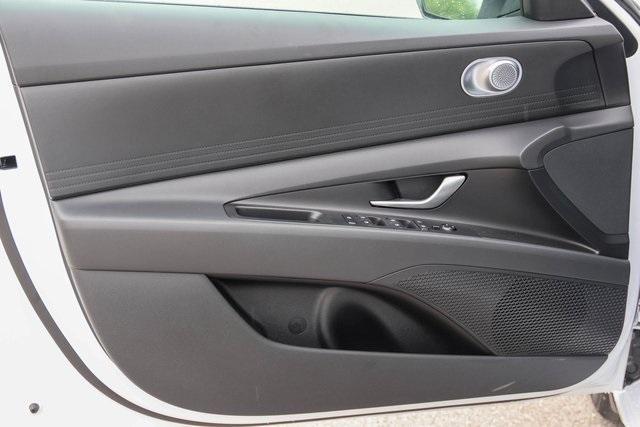 new 2026 Hyundai ELANTRA HEV car, priced at $26,253