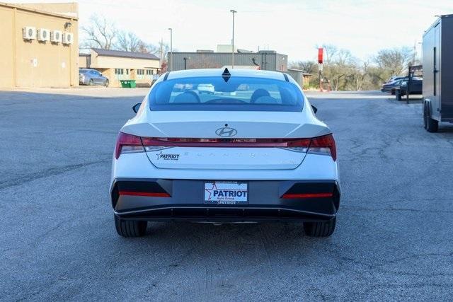 new 2025 Hyundai Elantra car, priced at $27,649