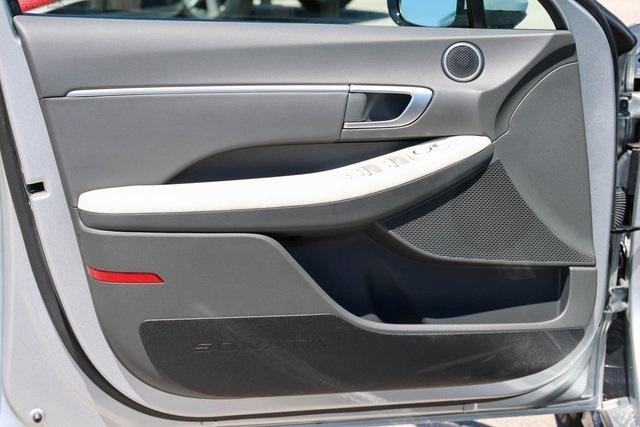 new 2025 Hyundai Sonata Hybrid car, priced at $30,688