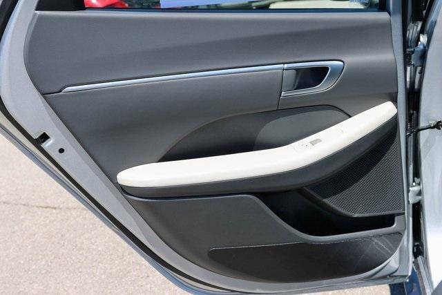 new 2025 Hyundai Sonata Hybrid car, priced at $30,688