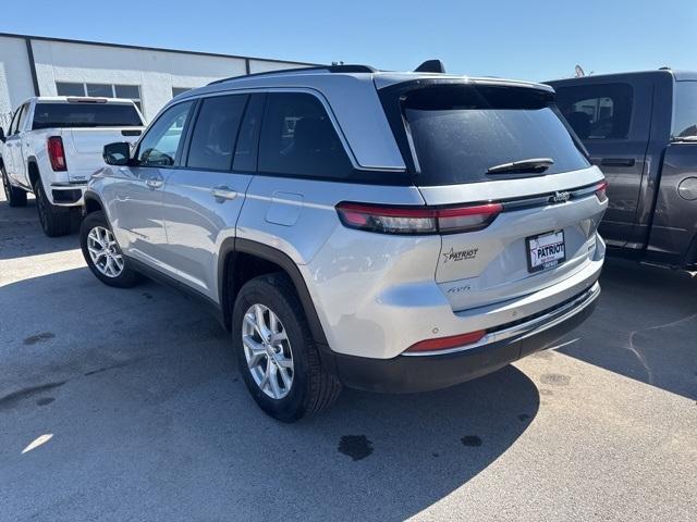 used 2023 Jeep Grand Cherokee car, priced at $29,500