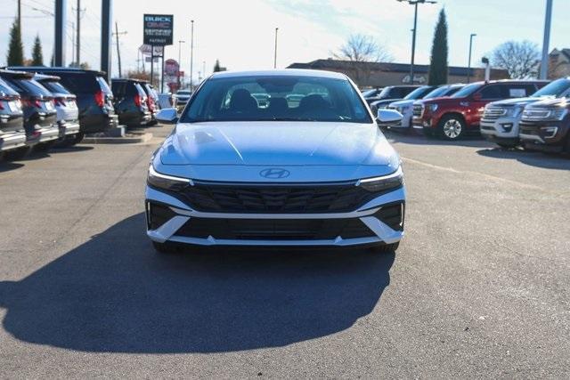 new 2025 Hyundai Elantra car, priced at $23,429