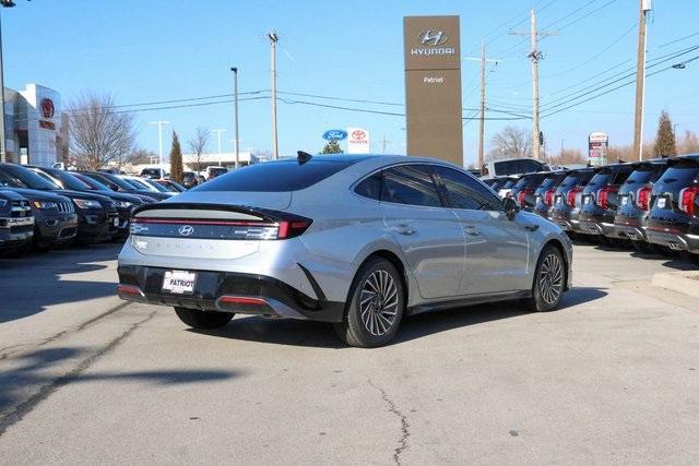 new 2025 Hyundai Sonata Hybrid car, priced at $38,009