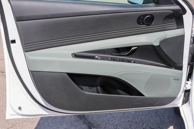 new 2025 Hyundai ELANTRA HEV car, priced at $28,646