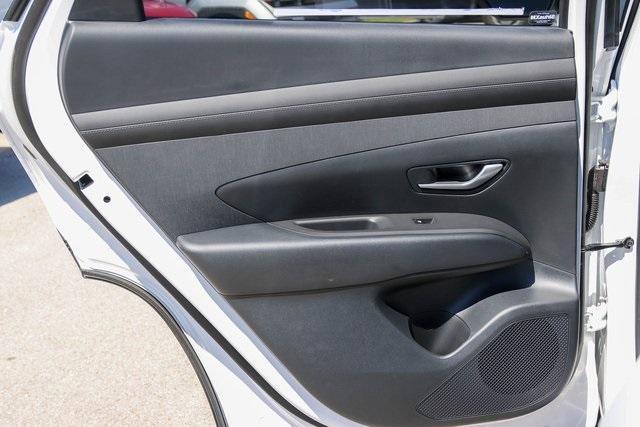 new 2025 Hyundai TUCSON Hybrid car, priced at $36,627